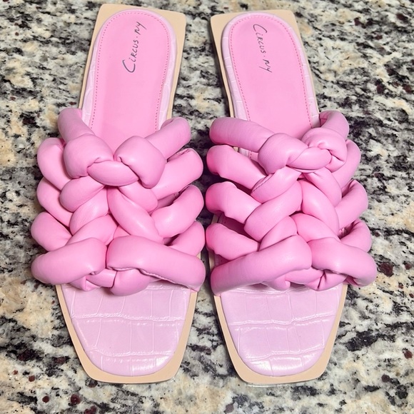 Sam Edelman Braided Puff Sandals - Picture 2 of 6